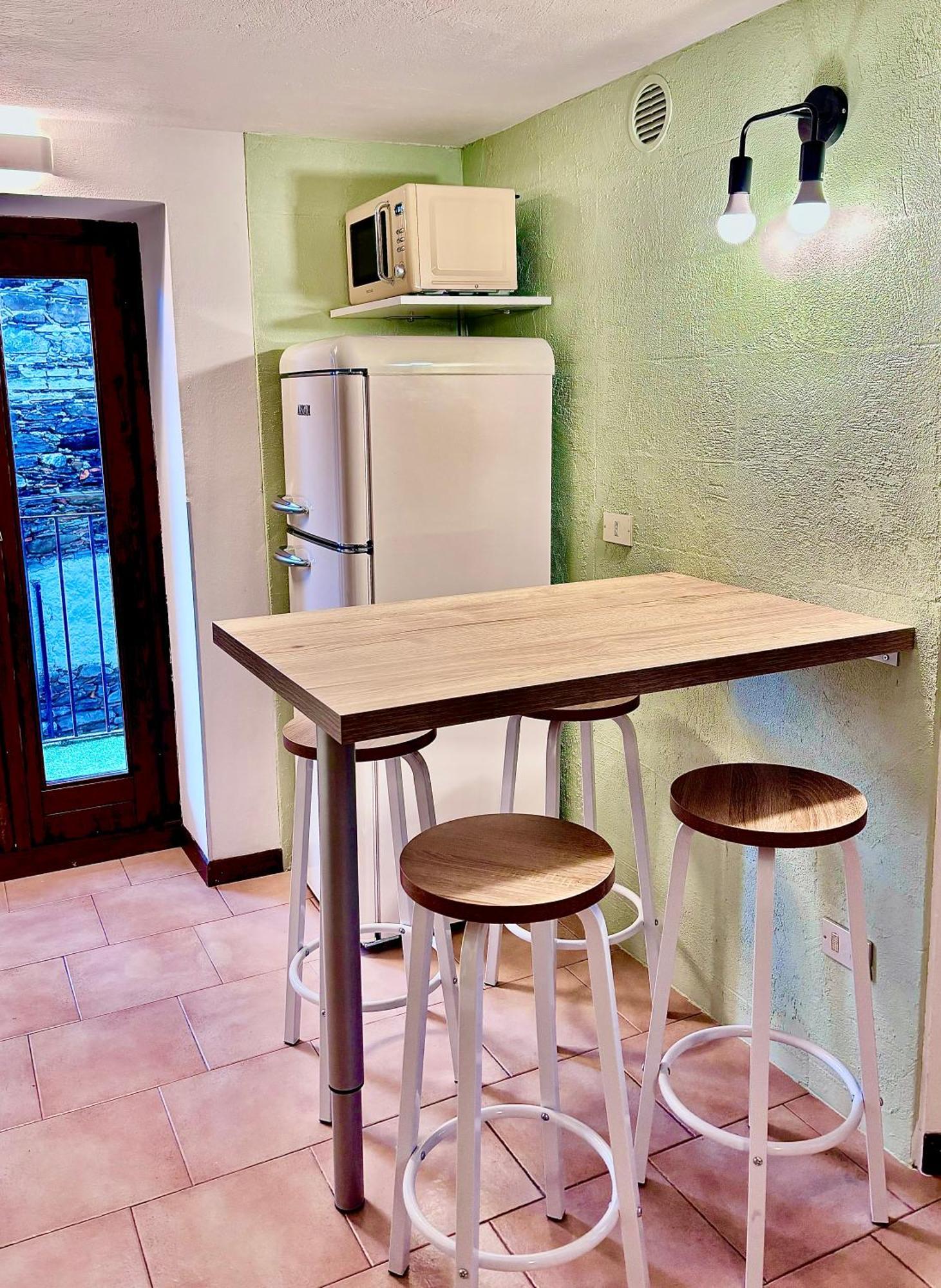 Vittoria Holiday House - Tulip Apartment And Tulip Room Stresa Exterior foto